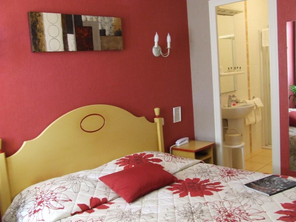 Hotel De La Poste Chagny  Rom bilde